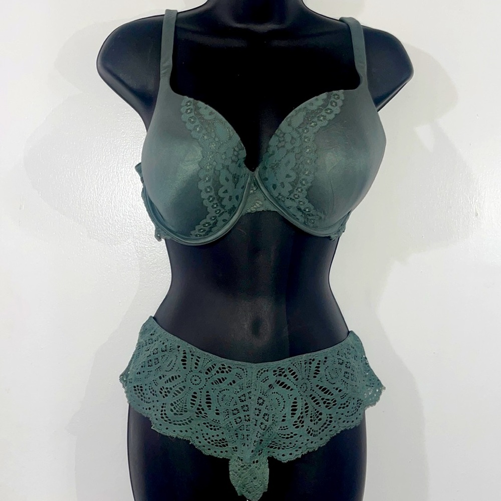 Body by Victoria perfect shape bra with matching underwear